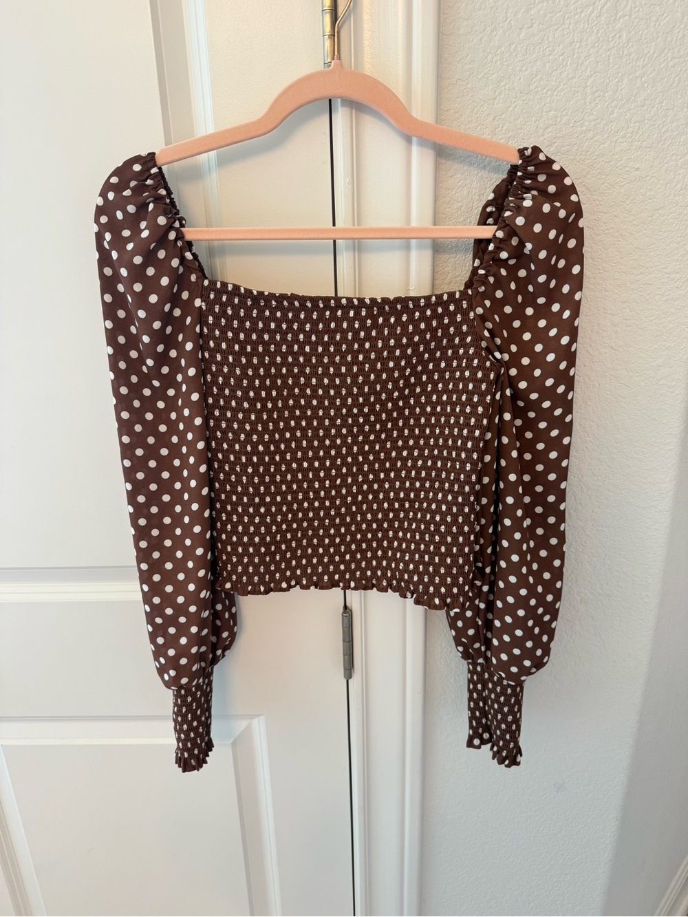 Gianni Bini Brown and White Polka Dot Smocked Puff-Sleeve Top